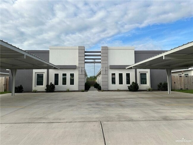 Photo - 2919 W Driftwood St Unit 4