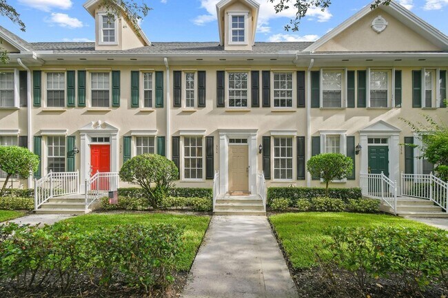 Photo - 354 Jacaranda Dr