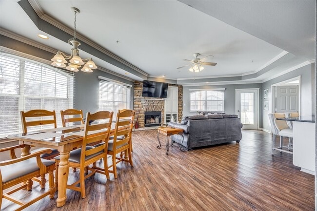 Building Photo - 290 Tanglewood Cir Unit 5437/38