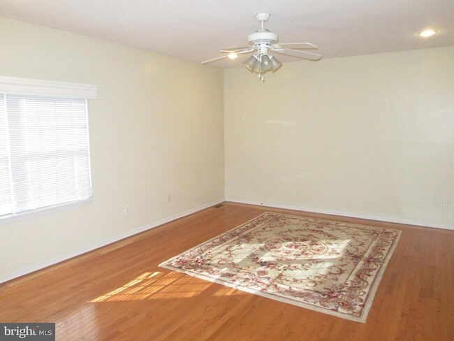 Photo - 138 Megan Dr