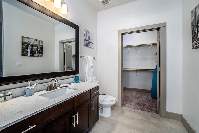 Photo - 955 St Joseph Pkwy Unit SI ID1359163P