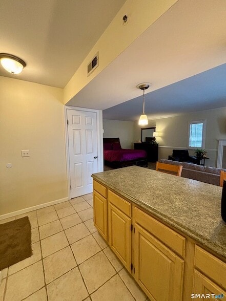 Photo - 221 Old Pond Ln