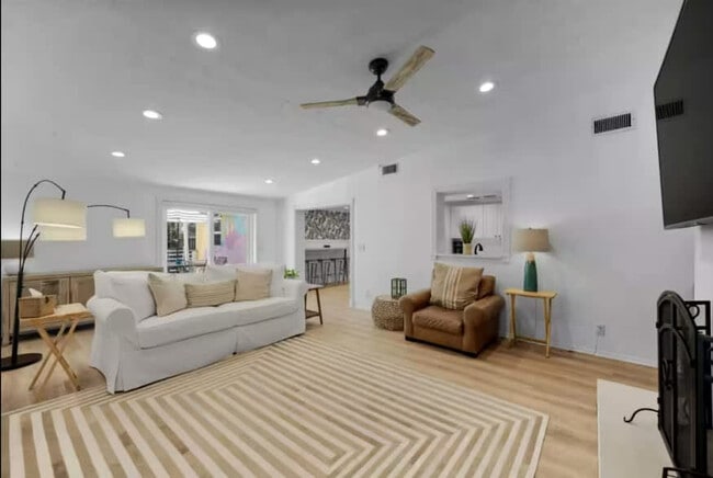 Photo - 49 Sandra Dr Unit SI ID1578572P