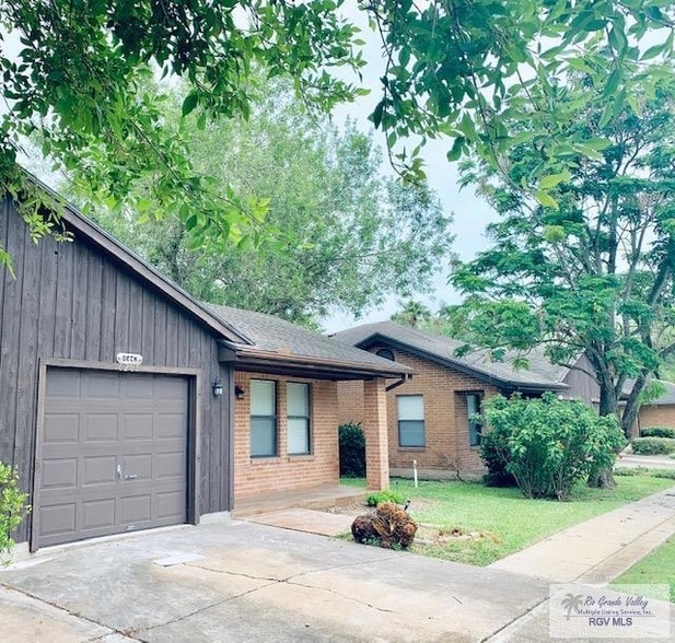 Photo - 6206 NW King Arthur Ct