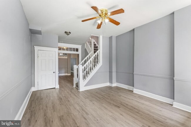 Photo - 1711 Ashburton St
