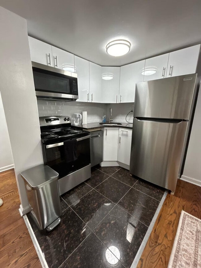 Photo - 225 E 30th St Unit SI ID1473161P