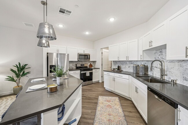 Photo - Fora Apartments