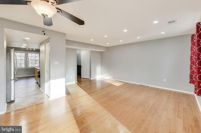 Photo - 5769 Yellowrose Ct