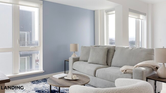 Building Photo - 707 S Farmer Ave Unit 6031