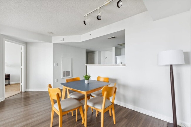 Photo - 901 N Pollard St Unit ID1024677P