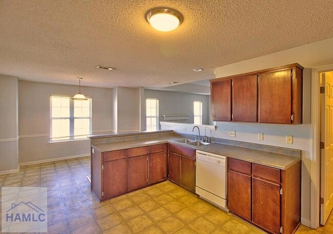 Photo - 213 Bridgemont Way
