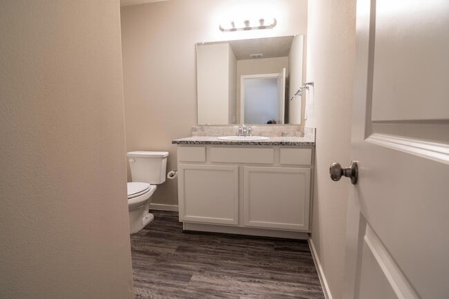 Photo - 2118 Langford Ave Unit b