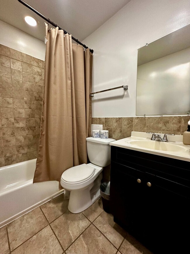 Photo - 3161 N Cambridge Ave Unit ID1322526P