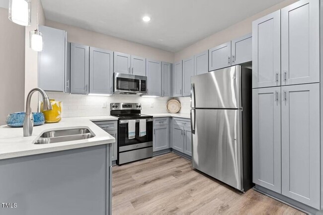 Photo - 1001 Mulford Ct Unit A1