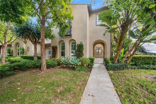 Building Photo - 236 Terra Cotta