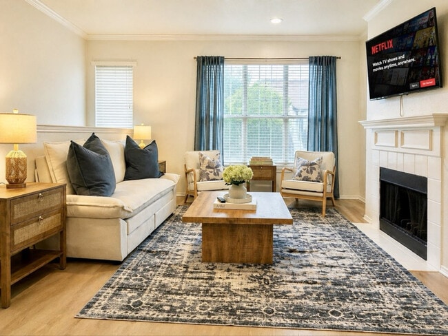 Building Photo - 2300 Kathryn Ln Unit SI FL2-ID1579206P