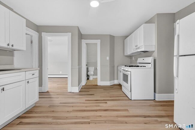 Photo - 129 Francis Ave Unit 3rd Floor