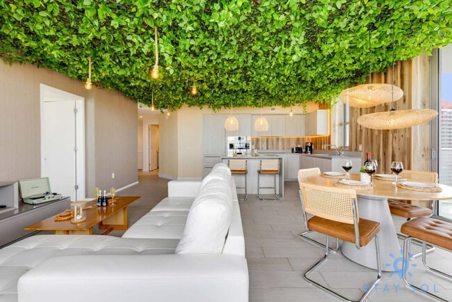 Building Photo - 4010 S Ocean Dr Unit ID1227308P