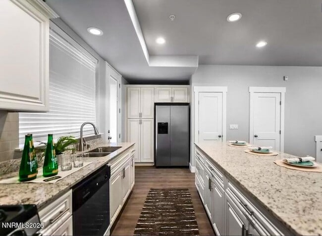 Photo - 770 Bluffs Ct