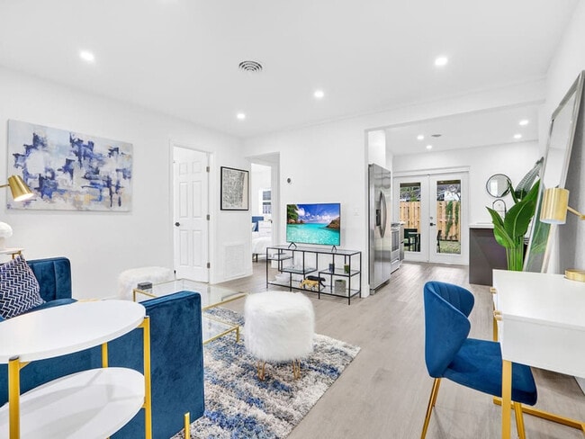 Photo - 4601 NE 4th Ave Unit ID1261561P