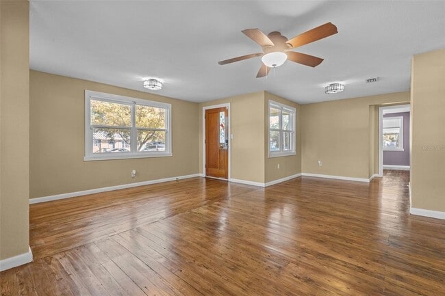 Photo - 1908 W Fern St