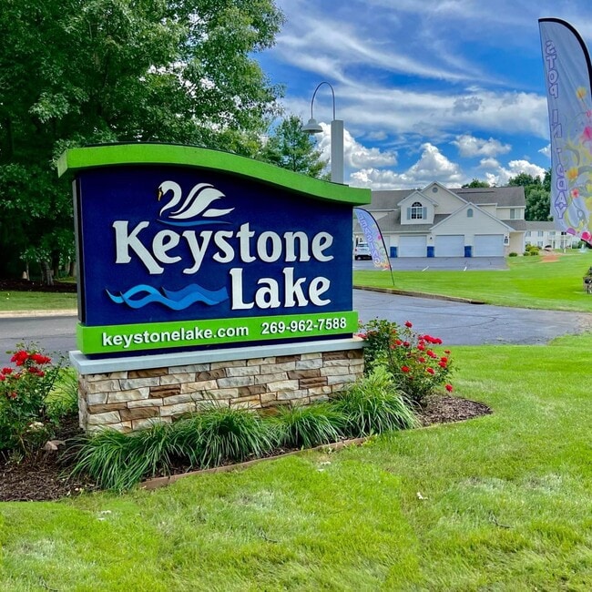 Front Entry Sign - Keystone Lake Apartments