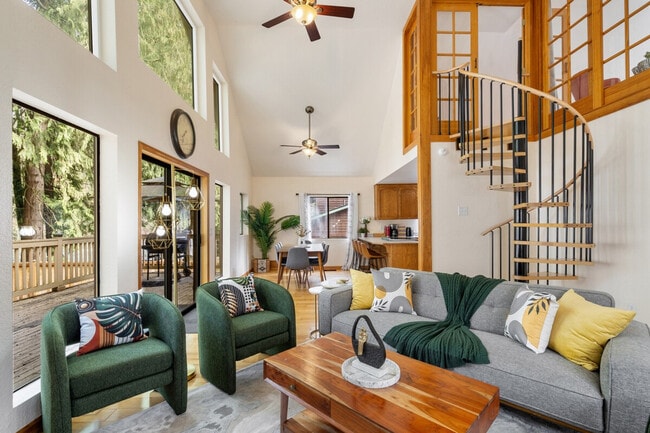 Building Photo - 18301 115th St NE Unit ID1324828P