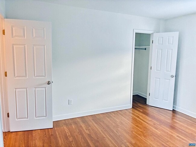 Photo - 210 Saponi Ln