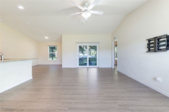 Photo - 5038 Tradewinds Cir