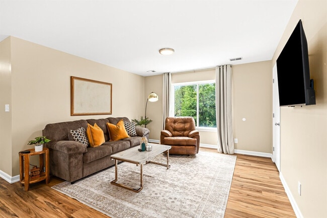 Building Photo - 18419 Sharon Ln Unit ID1032349P