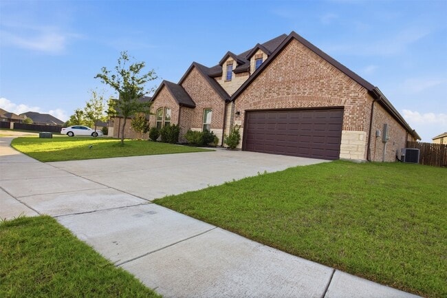 Photo - 208 Sequoia Dr