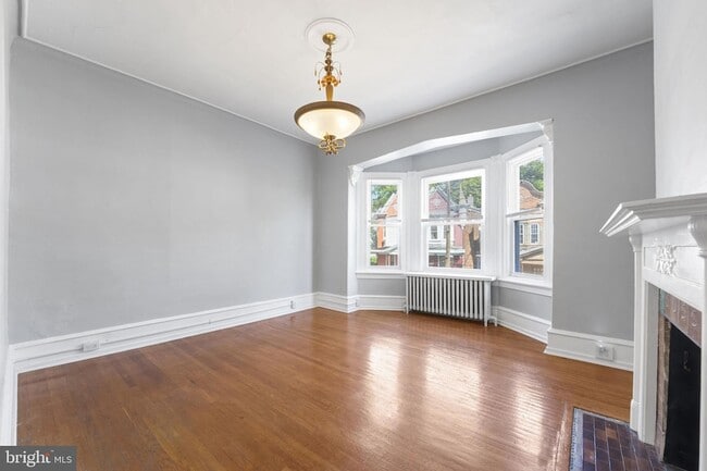 Photo - 246 W Abbottsford Ave
