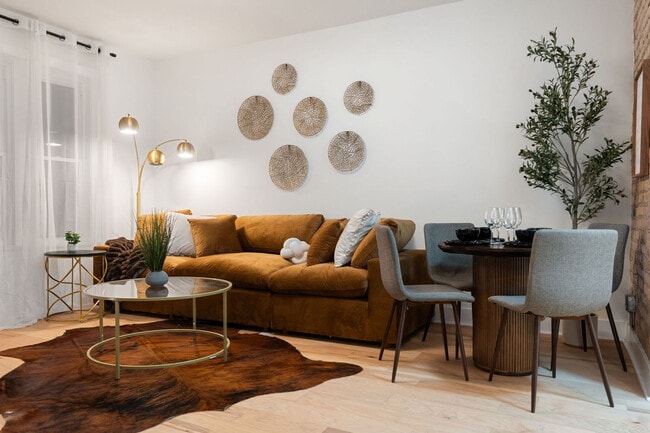 Building Photo - 618 W Patterson Ave Unit ID1354352P