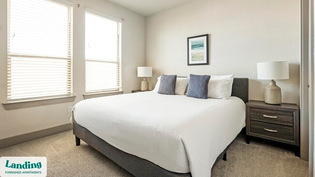 Building Photo - 12500 Shadowglen Trce Unit 8303