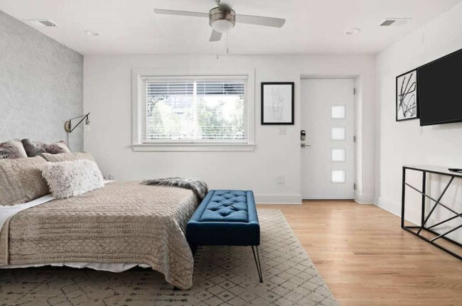 Photo - 1136 Crescent Ave NE Unit FL2-ID1356309P