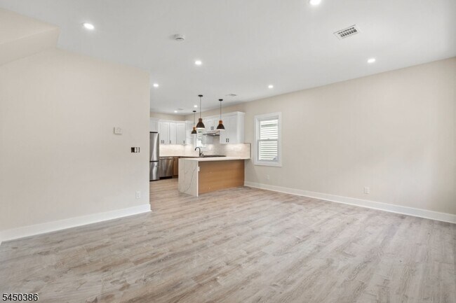Photo - 827 Murray St Unit 2