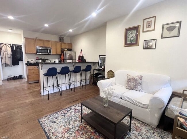 Photo - 233 Northampton St Unit 2