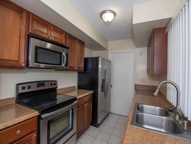 Photo - 650 SE Evergreen Terrace