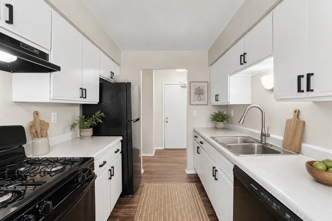 Photo - Country Chalet Apartments