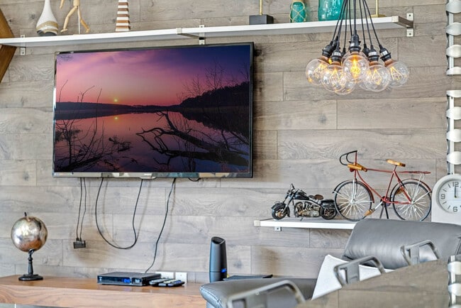 Building Photo - 9037 Rhodes St Unit ID1018178P