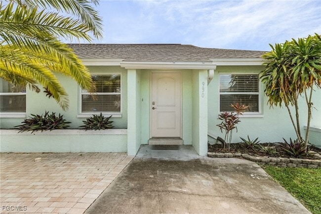 Photo - 930 SW 37th Ln