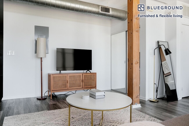 Photo - 4133 Redwood Ave Unit FL3-ID1081