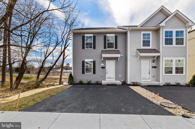 Photo - 444 Carrolton Ave