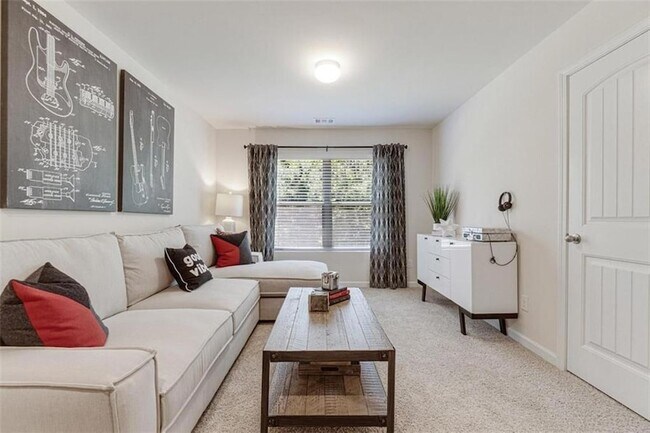 Photo - 105 Whitewood Dr