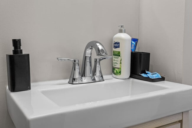 Photo - 1800 W Bethune St Unit ID1228665P