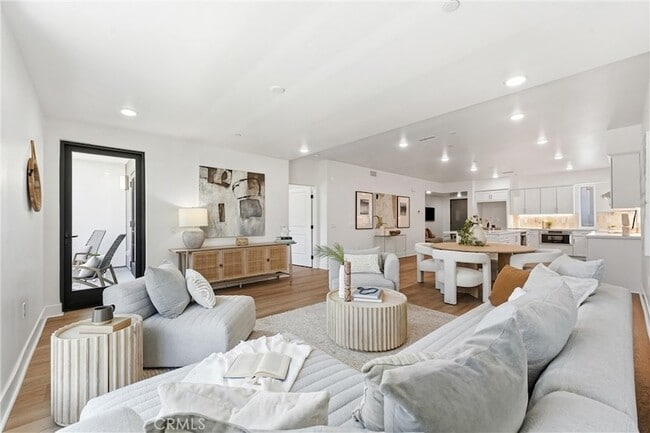 Building Photo - 24722 Del Prado Ave Unit 304