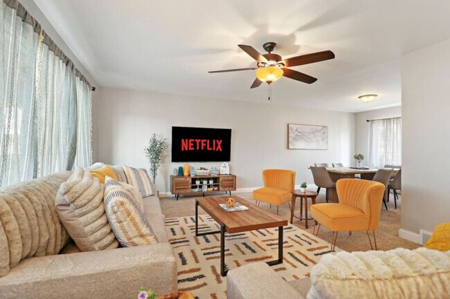 Photo - 207 N Beverly St Unit ID1366962P