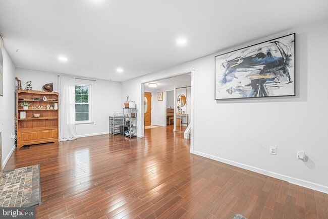 Photo - 25921 Largo Ct