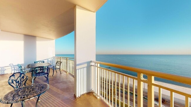 Photo - 2228 Beach Dr Unit 905