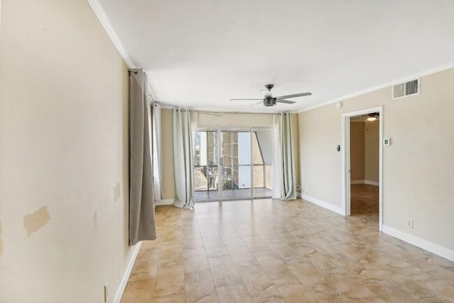 Photo - 3040 NE 16th Ave Unit 402